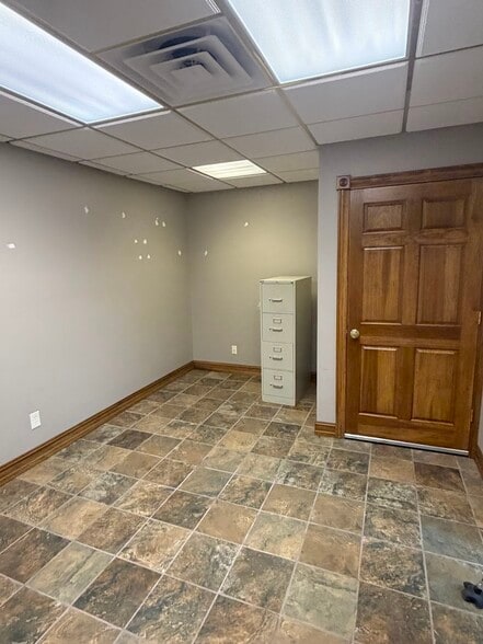 More Photos Of 70 E Main St, Greenwood Office For Lease
