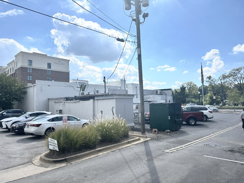 More Photos Of 2707 18th St S, Birmingham Restaurant For Lease