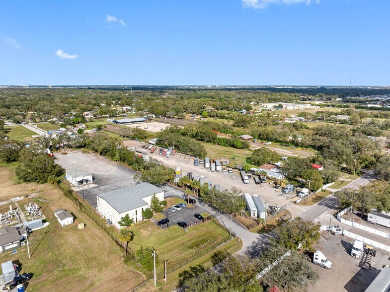 More Photos Of 5910 Hartford St, Tampa Warehouse For Lease