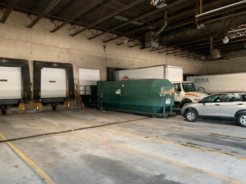 More Photos Of 615 N Agner Rd, Ottawa Manufacturing For Sale