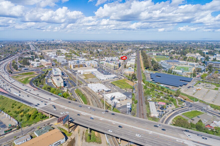 More Photos Of 6400 Elvas Ave, Sacramento Freestanding For Sale