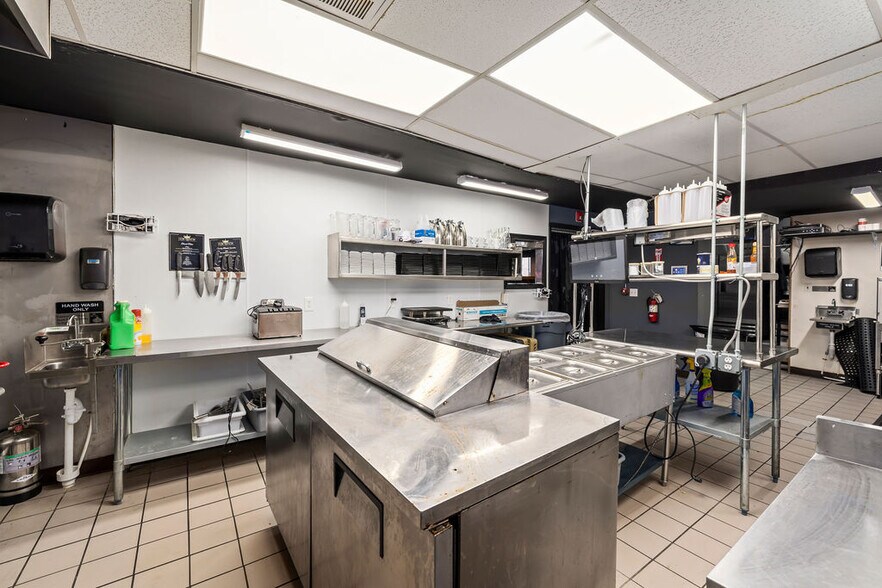 More Photos Of 3014 Memorial Ave, Lynchburg Restaurant For Sale