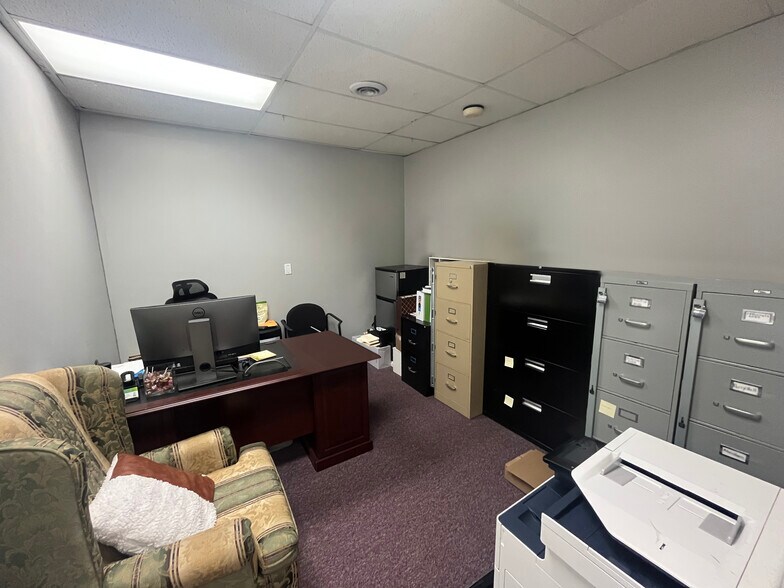 More Photos Of 9105 Belair Rd, Nottingham Office For Lease