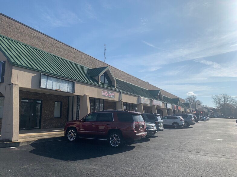More Photos Of 2508 N Main St, Anderson General Retail For Lease