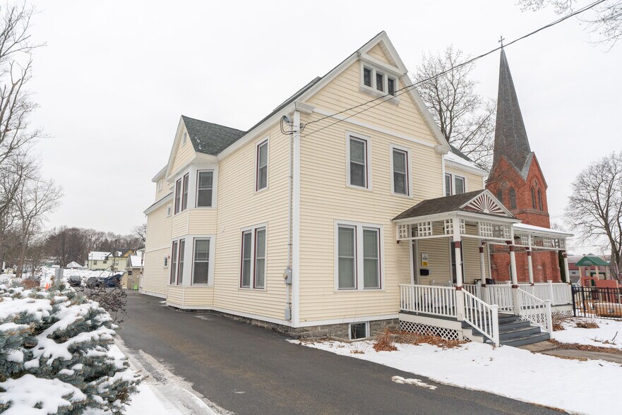 More Photos Of 12 Church Ave, Ballston Spa Daycare Center For Lease