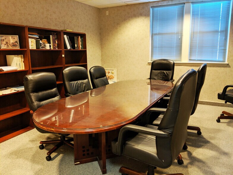 More Photos Of 110 Harbor Ln, Somers Point Medical For Sale