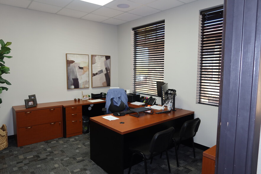 More Photos Of 7100 E Cave Creek Rd, Cave Creek Office Residential For Sale