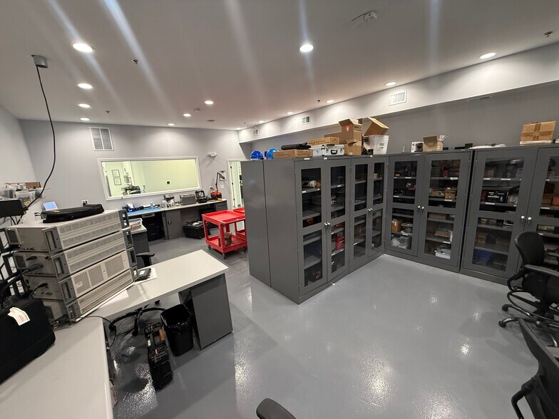 More Photos Of 204 Northwest Hwy, Fox River Grove Freestanding For Sale