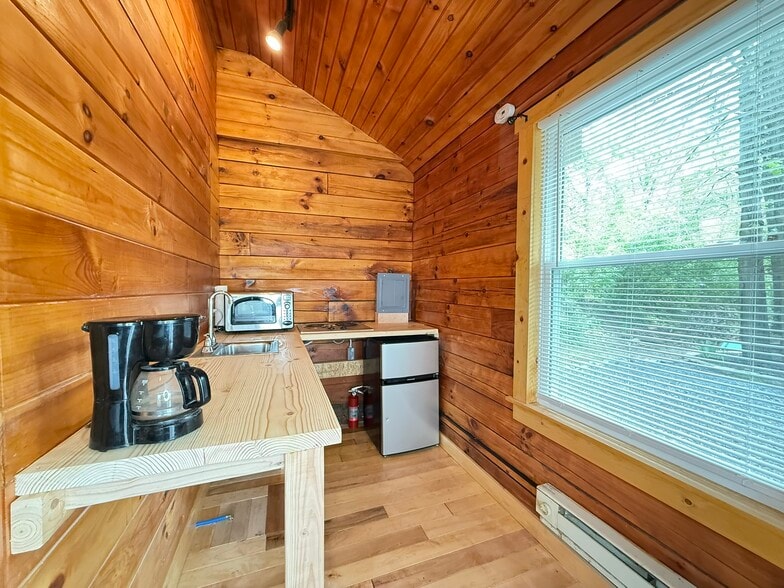 More Photos Of 984 Waterloo Geneva Rd, Waterloo Township Trailer Camper Park For Sale