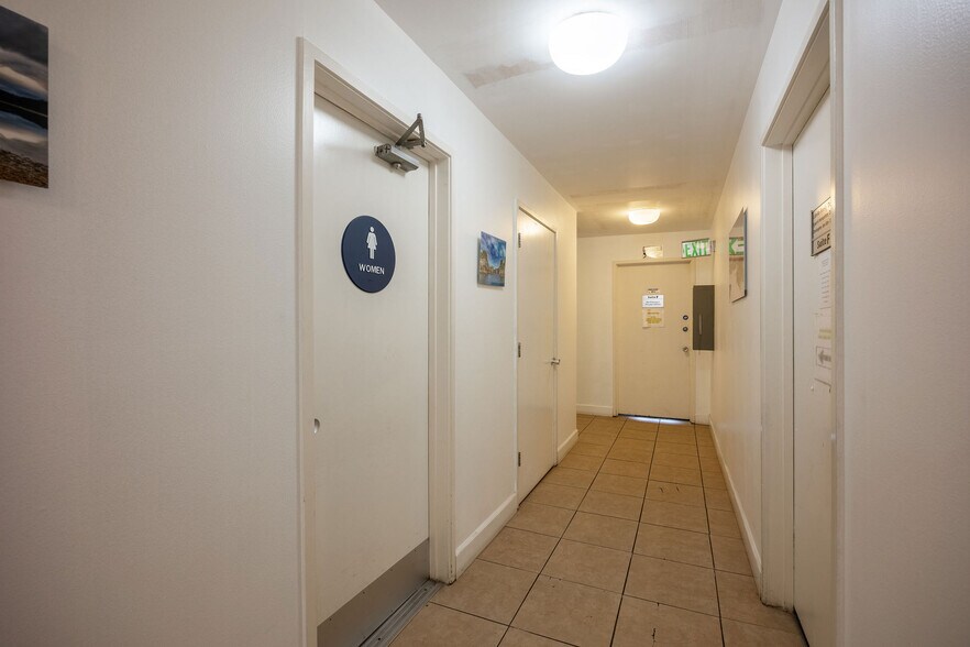 More Photos Of 667-669 Crespi Dr, Pacifica Medical For Sale