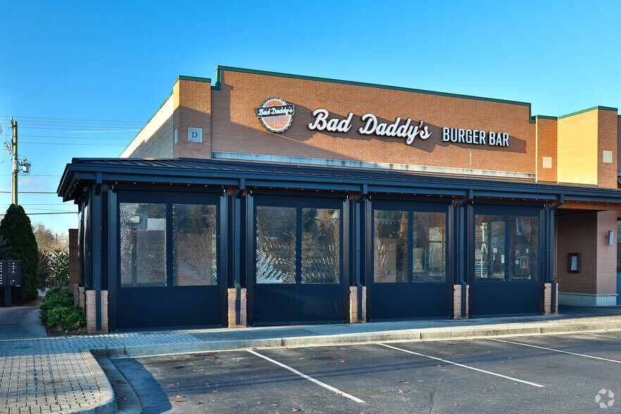 More Photos Of 1025 Woodruff Rd, Greenville Unknown For Lease