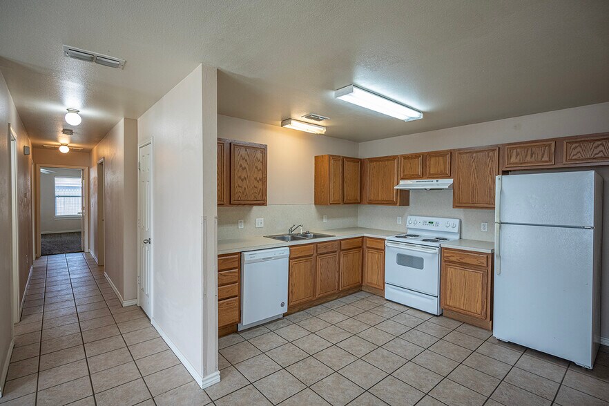 More Photos Of 5710 Fordham St, Lubbock Specialty For Sale