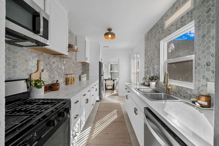 More Photos Of 5738 Meade Ave, San Diego Apartments For Sale
