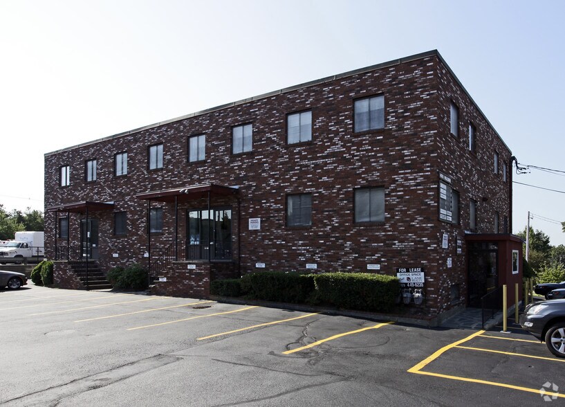 Primary Photo Of 400 Hillside Ave, Needham Office Residential For Lease