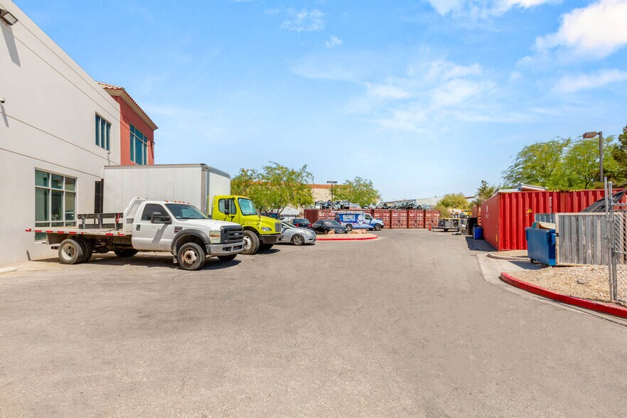 More Photos Of 4570 Donovan Way, North Las Vegas Light Distribution For Sale