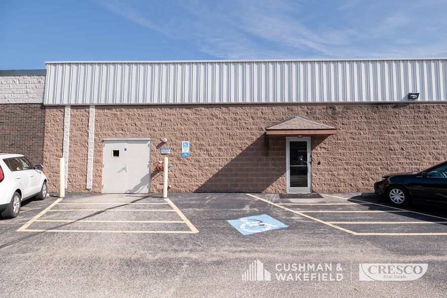 More Photos Of 749 Miner Rd, Highland Heights Office For Sale