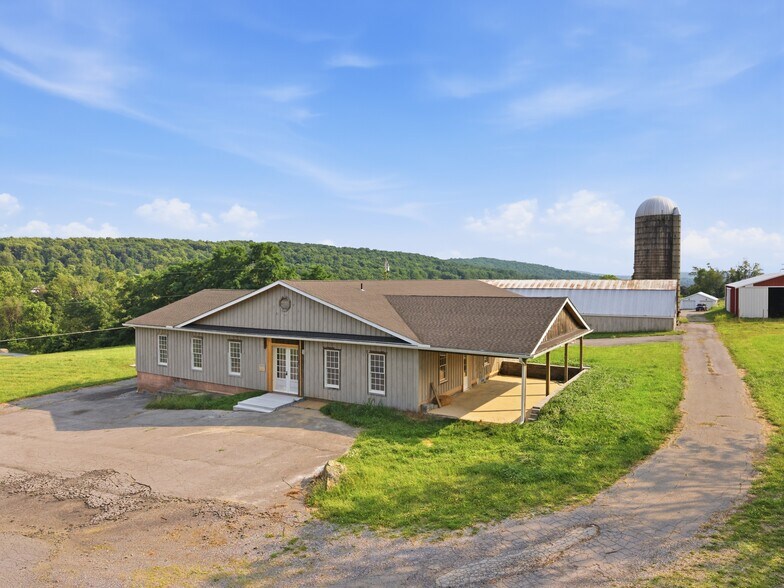 More Photos Of 13175 Washington Springs Winery Ln, Smithsburg Flex For Lease