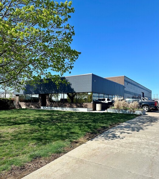 More Photos Of 2325 Alger Dr, Troy Warehouse For Lease