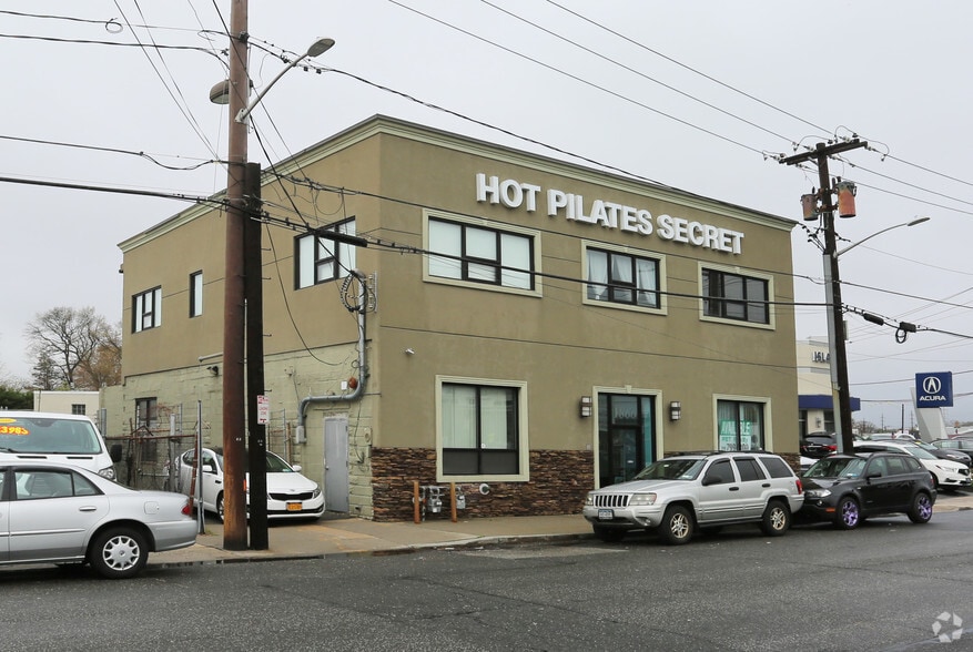 More Photos Of 1866 Seaford Ave, Wantagh Office For Sale