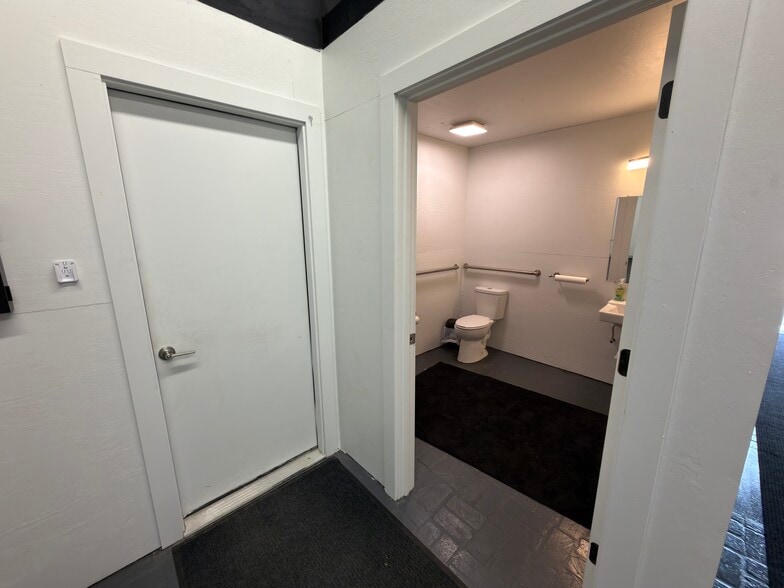 More Photos Of 4029 14th St, Pascagoula Auto Dealership For Lease