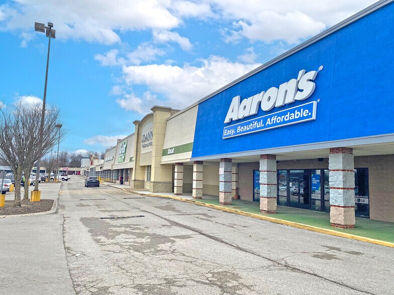 More Photos Of 310-376 N L Rogers Wells Blvd, Glasgow Unknown For Lease