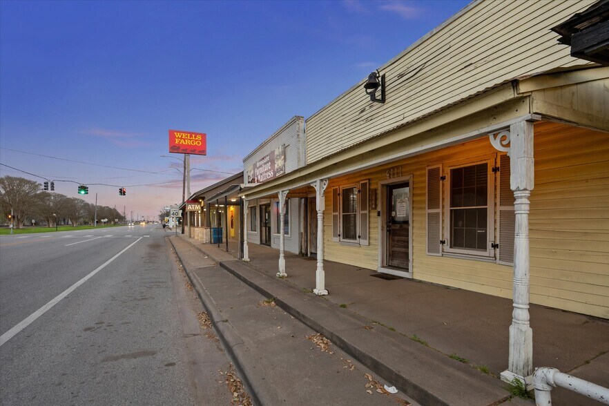 More Photos Of 4111 Highway 90, Brookshire Storefront Retail Office For Sale