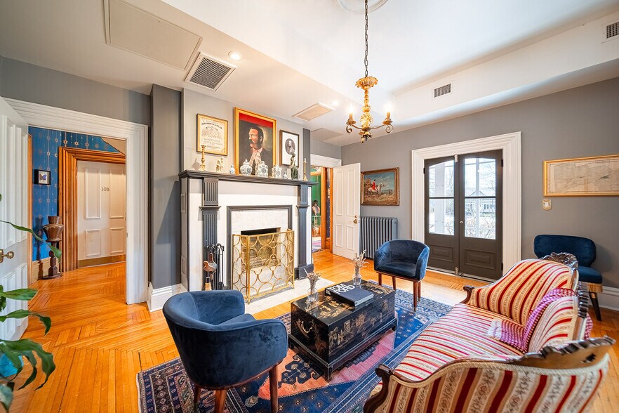 More Photos Of 343 Main St E, Picton Hotel For Sale
