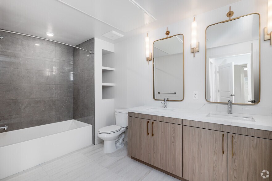 More Photos Of 1340 S Hill St, Los Angeles Apartments For Lease