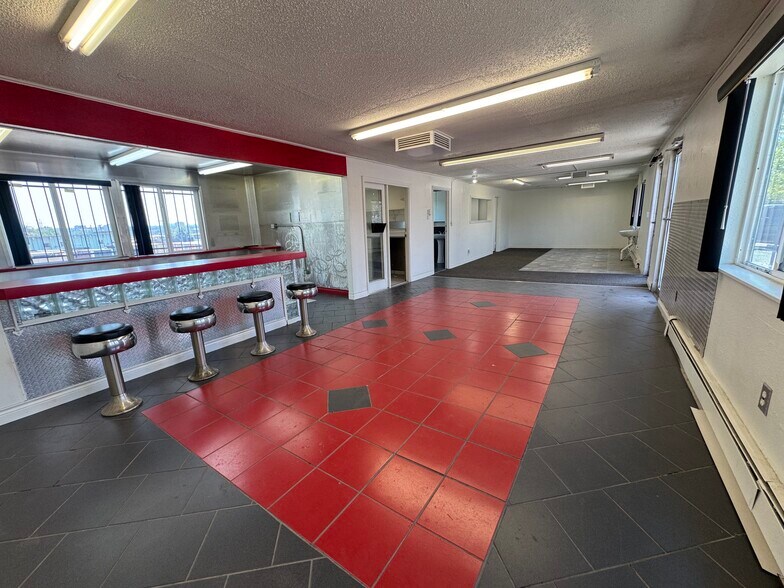 Primary Photo Of 2297 W Dartmouth Ave, Englewood Warehouse For Lease