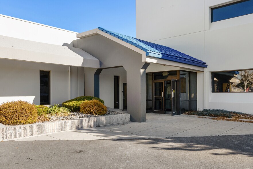 More Photos Of 520 S Rock Blvd, Reno Light Distribution For Lease