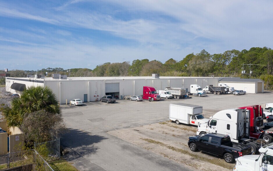 More Photos Of 5107 W University Blvd, Jacksonville Warehouse For Sale