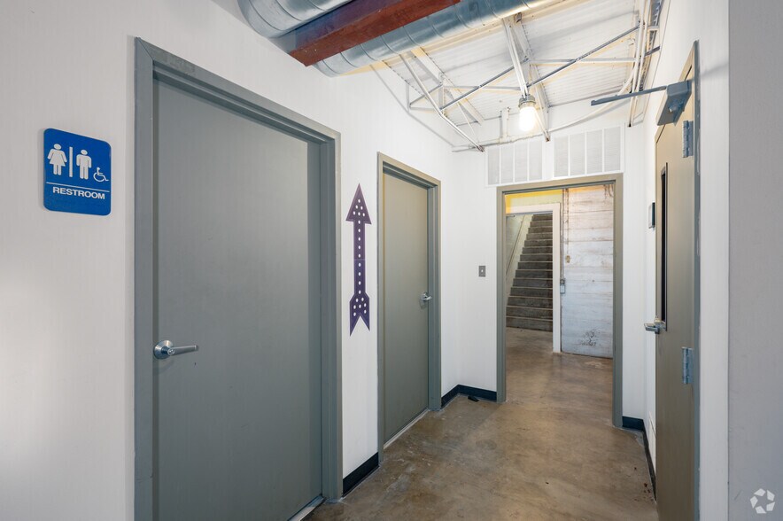 More Photos Of 2640 E Lancaster Ave, Fort Worth Religious Facility For Sale