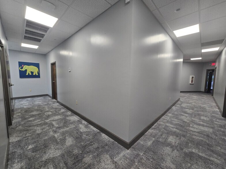 More Photos Of 114 Adris Pl, Dothan Office For Lease