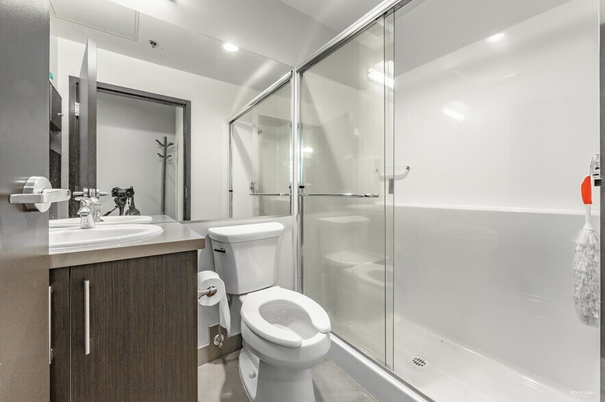 More Photos Of 10013 River Rd, Richmond Office For Sale
