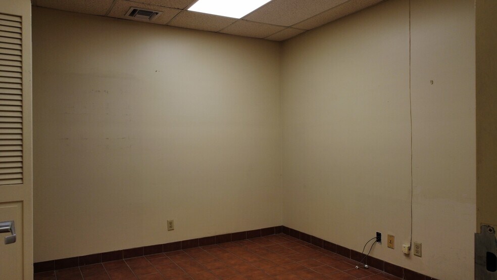 More Photos Of 2501 Wiles Rd, Deerfield Beach Unknown For Lease