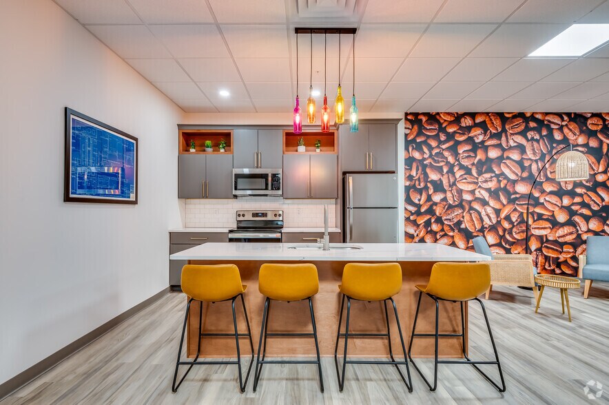 More Photos Of 2001 Marathon St, Neenah Apartments For Sale