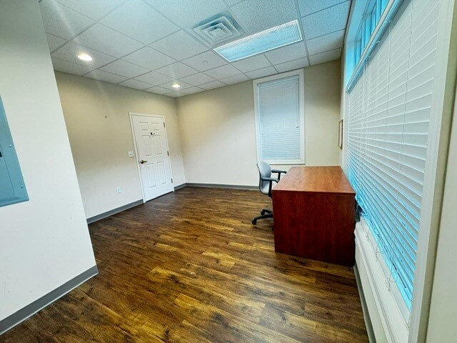 More Photos Of 42 E Main St, Freehold Medical For Lease