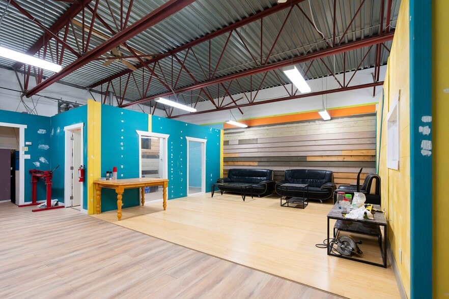 More Photos Of 13308 76th Ave, Surrey Warehouse For Sale