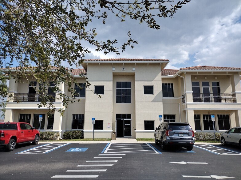 More Photos Of 260 Beth Stacey Blvd, Lehigh Acres Medical For Sale