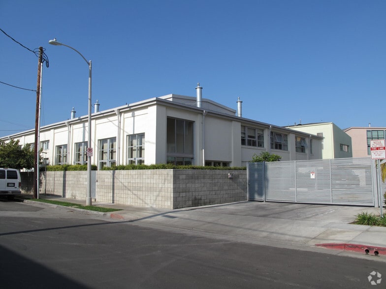 More Photos Of 2100 Abbot Kinney Blvd, Venice Office For Lease