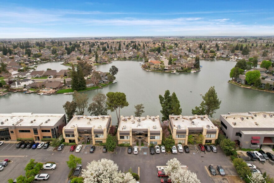 More Photos Of 1820 W Kettleman Ln, Lodi Office For Sale