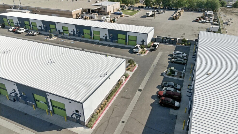 More Photos Of 5170-5176 W Liberator Dr, Kearns Warehouse For Lease