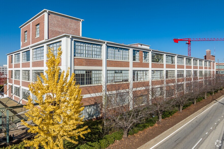 More Photos Of 881 Memorial Dr, Atlanta Office Residential For Lease