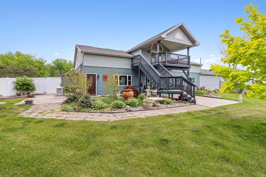 More Photos Of 7010 Frances Rd, Flushing Convenience Store For Sale