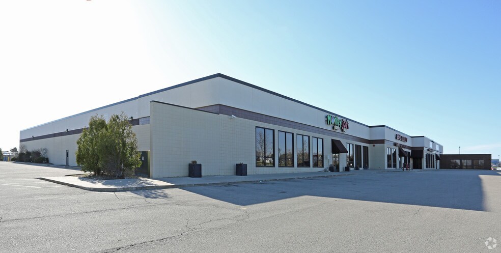 More Photos Of 4235-4237 Green Bay Rd, Kenosha Freestanding For Sale