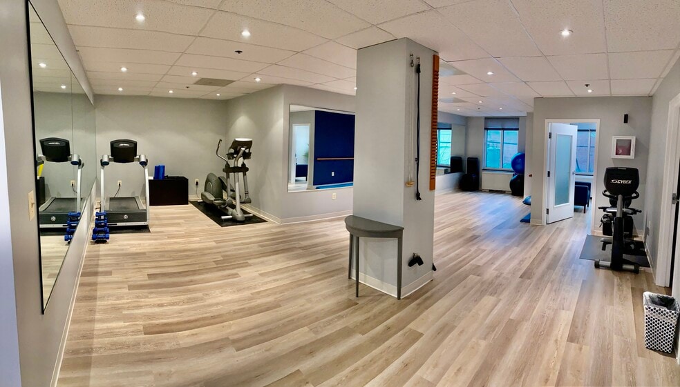 More Photos Of 8120 Woodmont Ave, Bethesda Office For Lease
