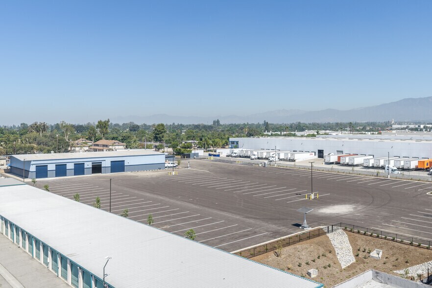 More Photos Of 1633 S Campus Ave, Ontario Warehouse For Lease