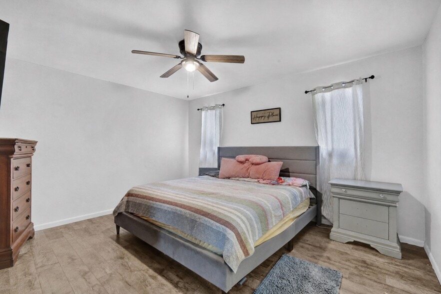 More Photos Of 225 Cape Coral Pky E, Cape Coral Apartments For Sale