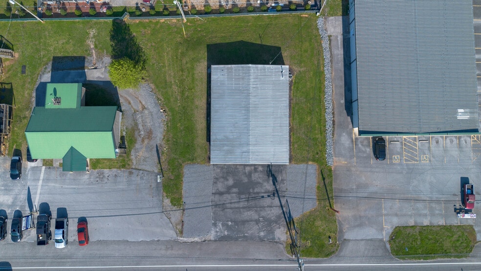 More Photos Of 3565 Main St, Jasper Office For Sale