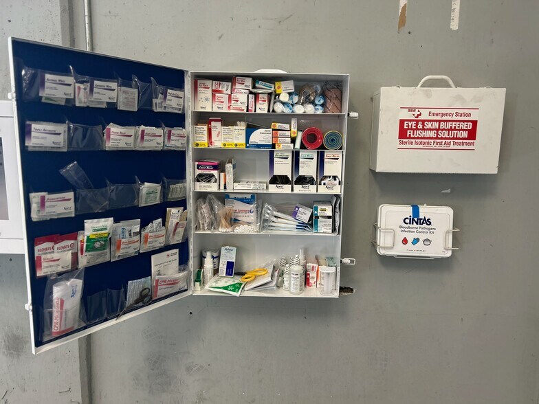 More Photos Of 5313 E Apache St, Tulsa Manufacturing For Lease